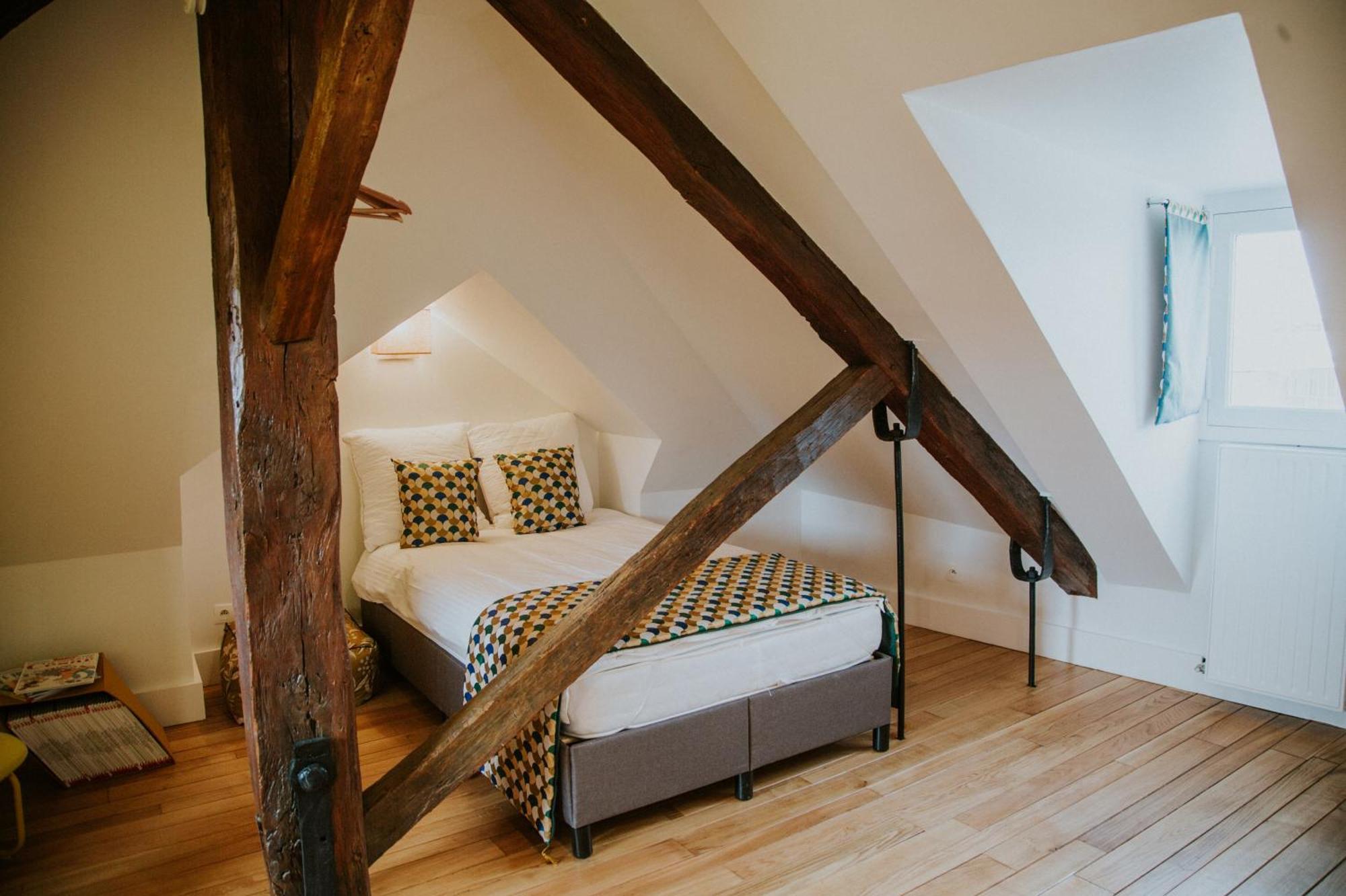 Chambres D'Hote - Maison Des Ecrivains - 50 M De La Cathedrale Et Place Des Jacobins เลอม็องส์ ภายนอก รูปภาพ