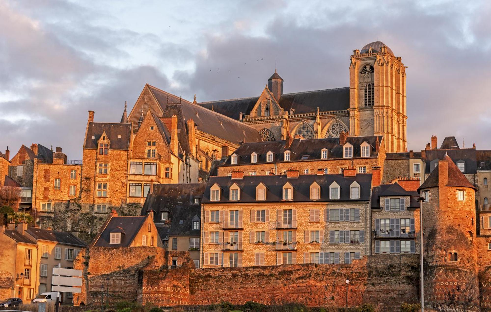 Chambres D'Hote - Maison Des Ecrivains - 50 M De La Cathedrale Et Place Des Jacobins เลอม็องส์ ภายนอก รูปภาพ